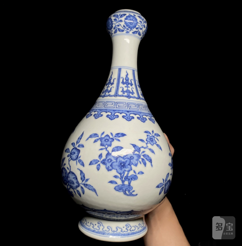 清道光 青花折枝花果纹蒜头瓶 - 图7
